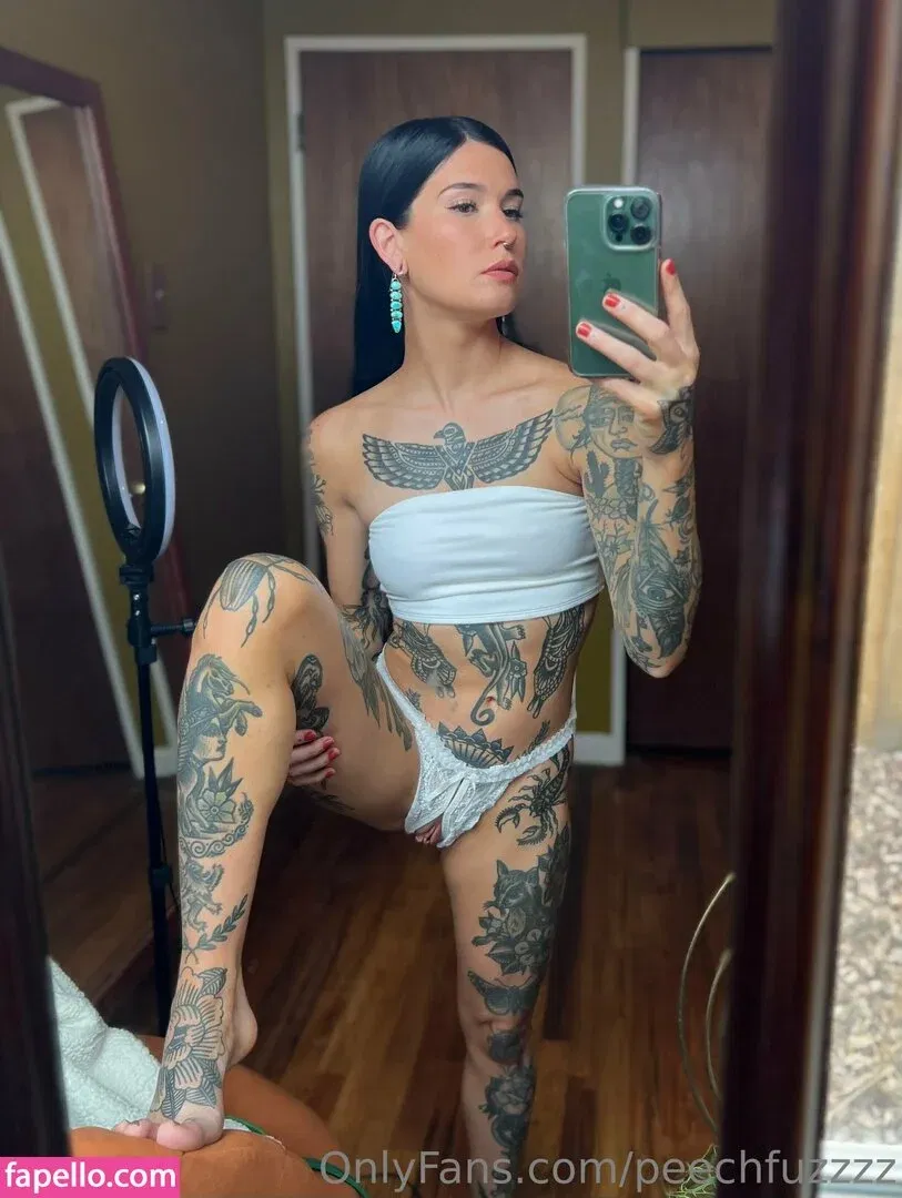 Peechfuzzzz Onlyfans Photo Gallery 