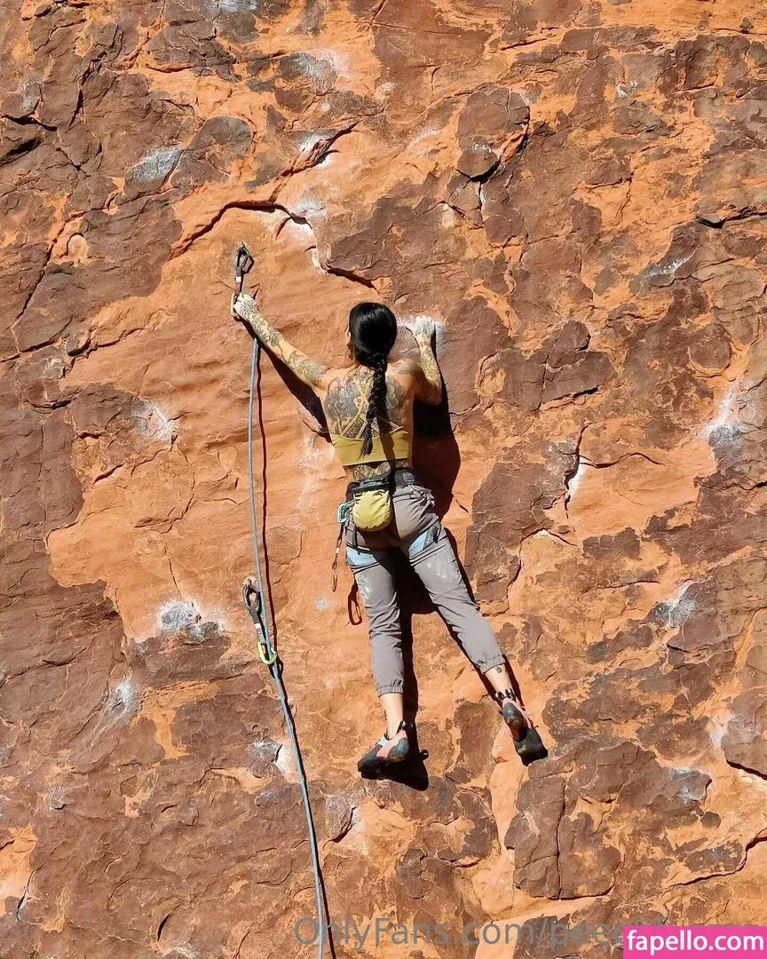 Peechfuzzzz Onlyfans Photo Gallery 