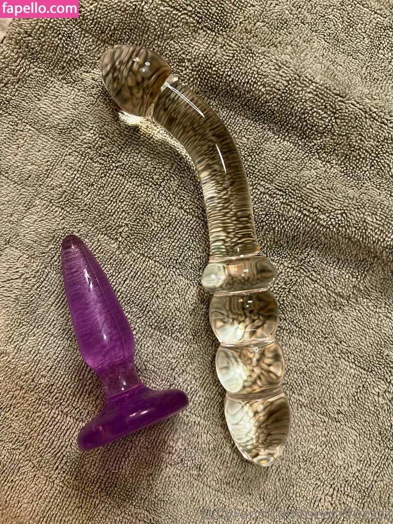 Peechfuzzzz Onlyfans Photo Gallery 