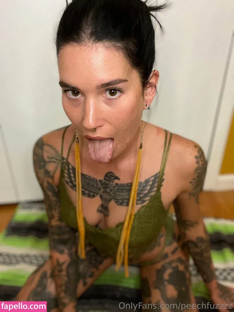 Peechfuzzzz Onlyfans Photo Gallery 