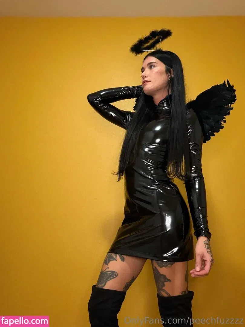 Peechfuzzzz Onlyfans Photo Gallery 