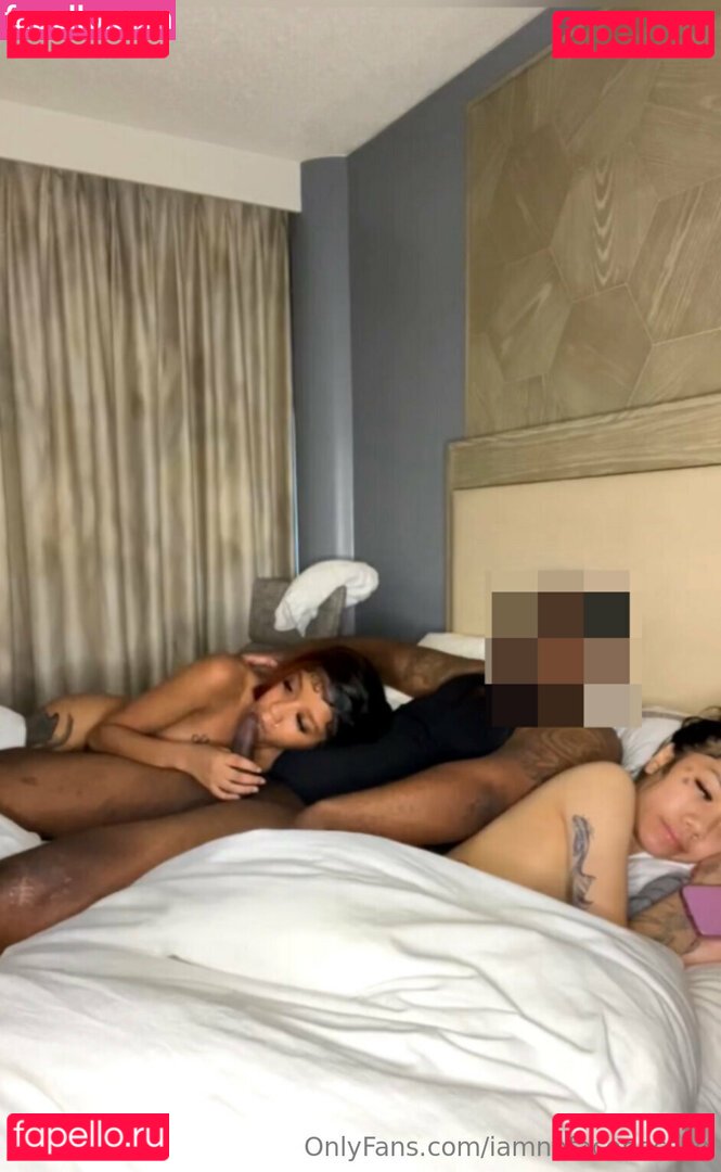 fleischmannova / iamnofacenocase Onlyfans Photo Gallery 