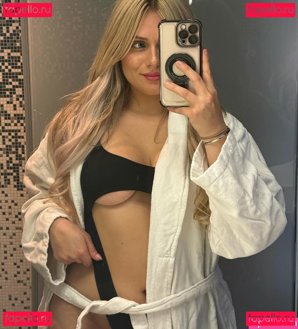 lovesukax / sukareel / sukax Onlyfans Photo Gallery 