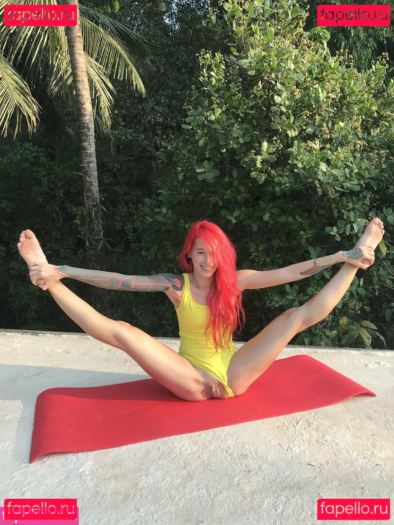 nora_redmain / noraredmain Onlyfans Photo Gallery 