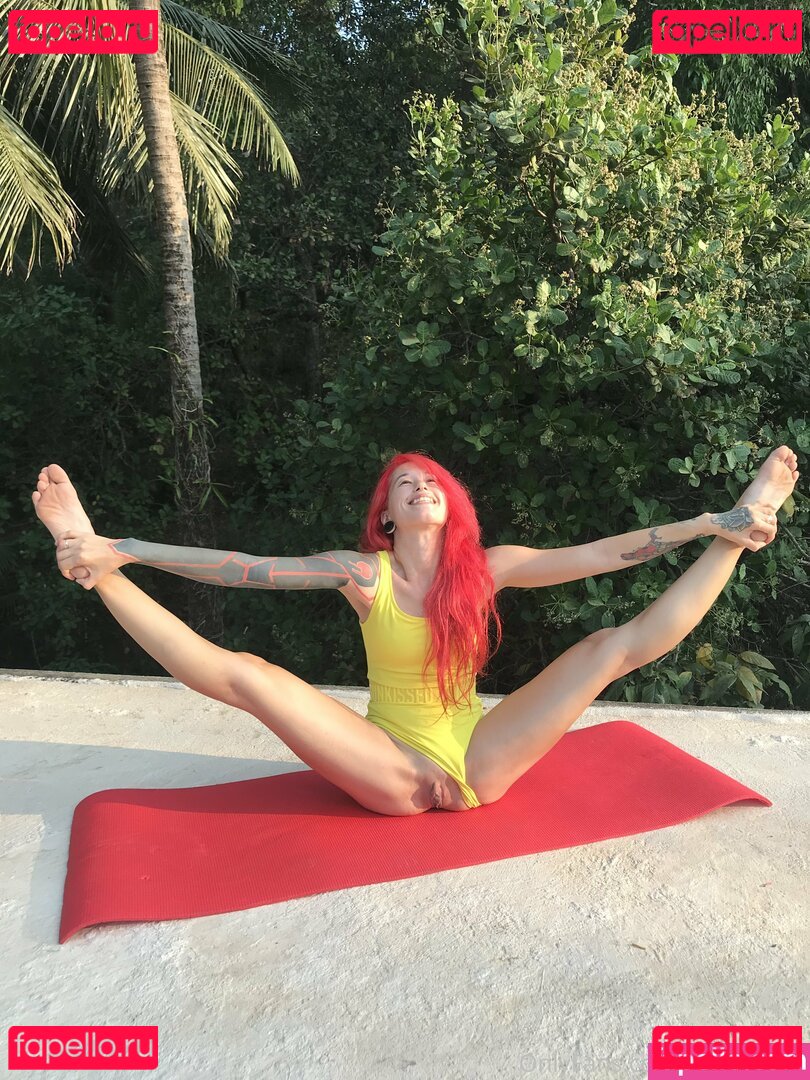 nora_redmain / noraredmain Onlyfans Photo Gallery 