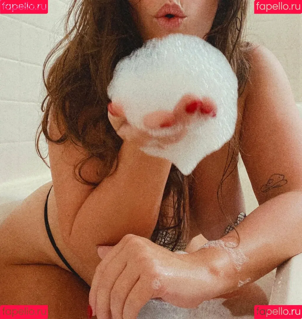 luckywithlola Onlyfans Photo Gallery 