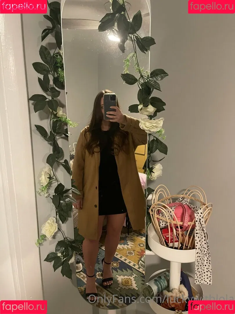 luckywithlola Onlyfans Photo Gallery 