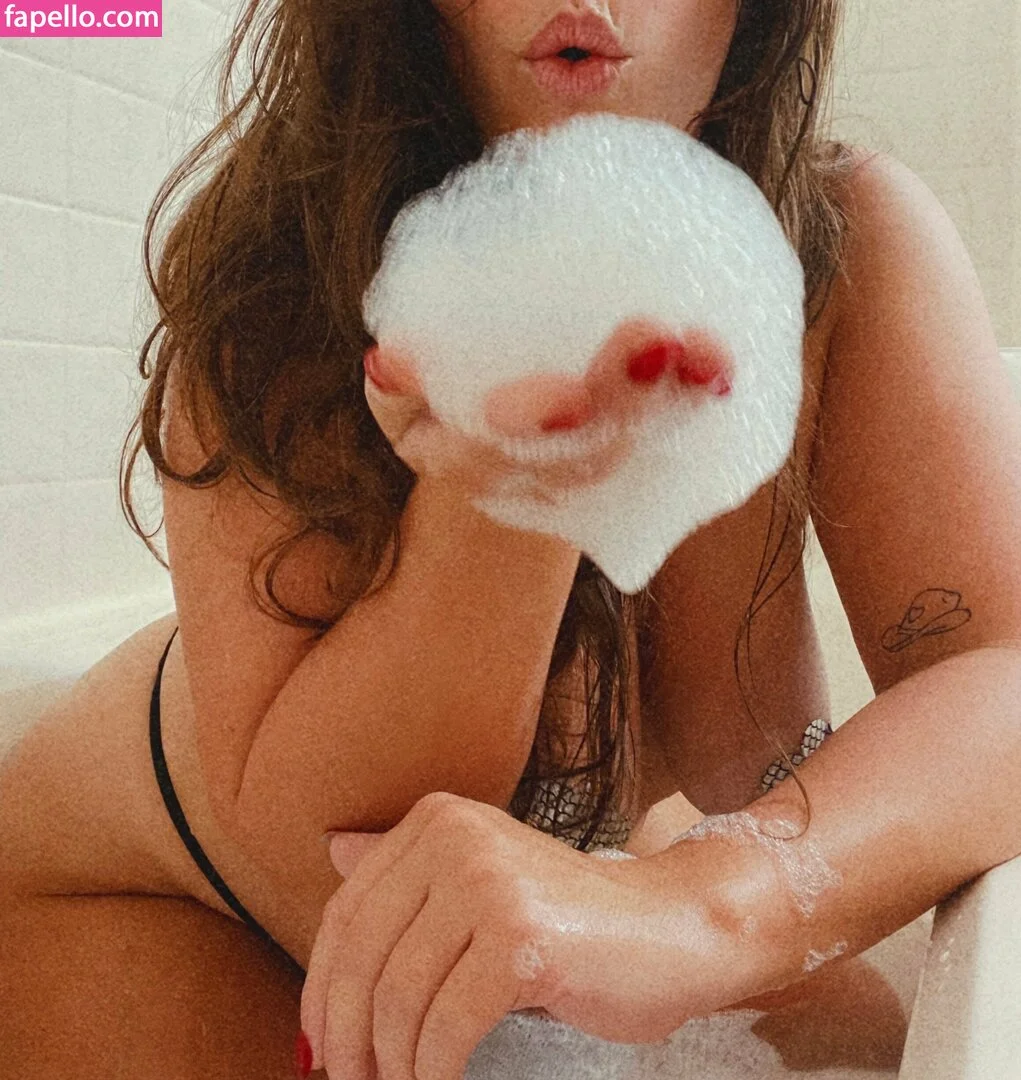 luckywithlola Onlyfans Photo Gallery 