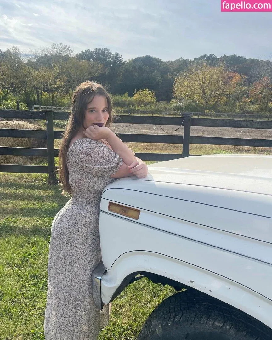 luckywithlola Onlyfans Photo Gallery 