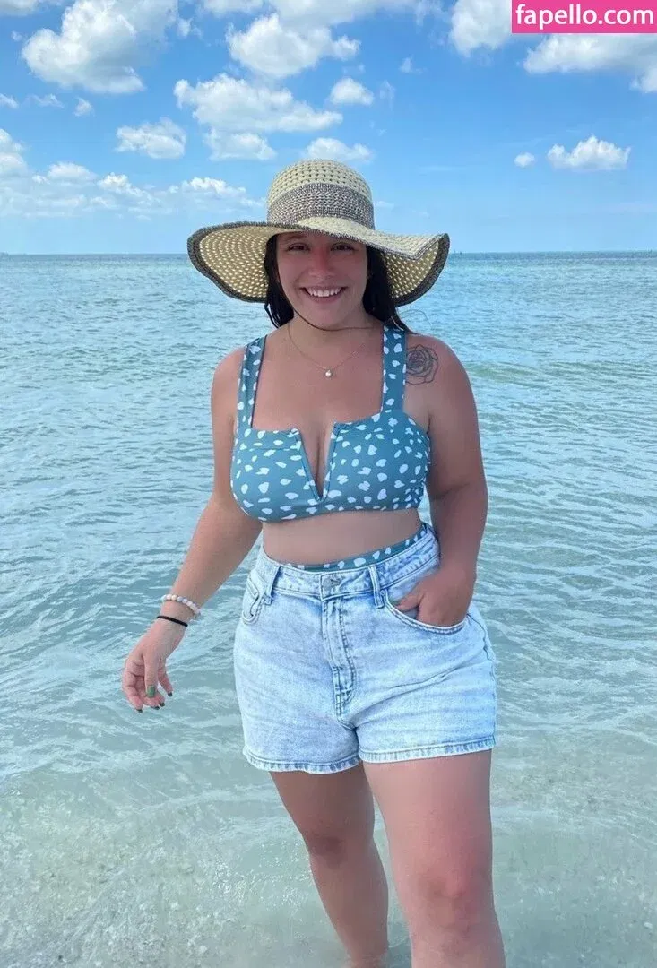 luckywithlola Onlyfans Photo Gallery 