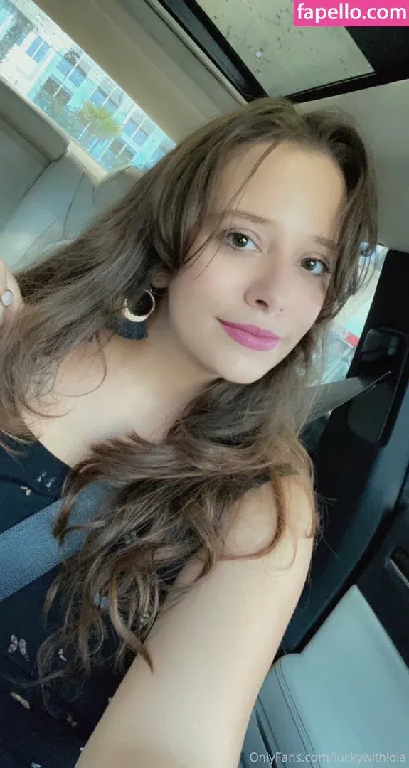 luckywithlola Onlyfans Photo Gallery 