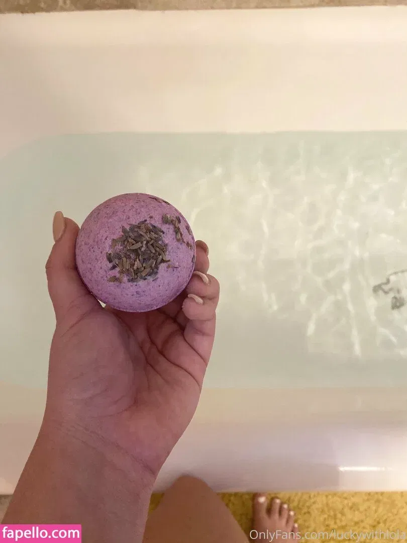 luckywithlola Onlyfans Photo Gallery 