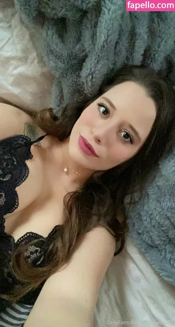 luckywithlola Onlyfans Photo Gallery 