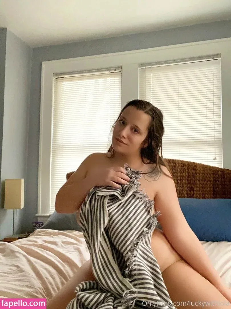 luckywithlola Onlyfans Photo Gallery 