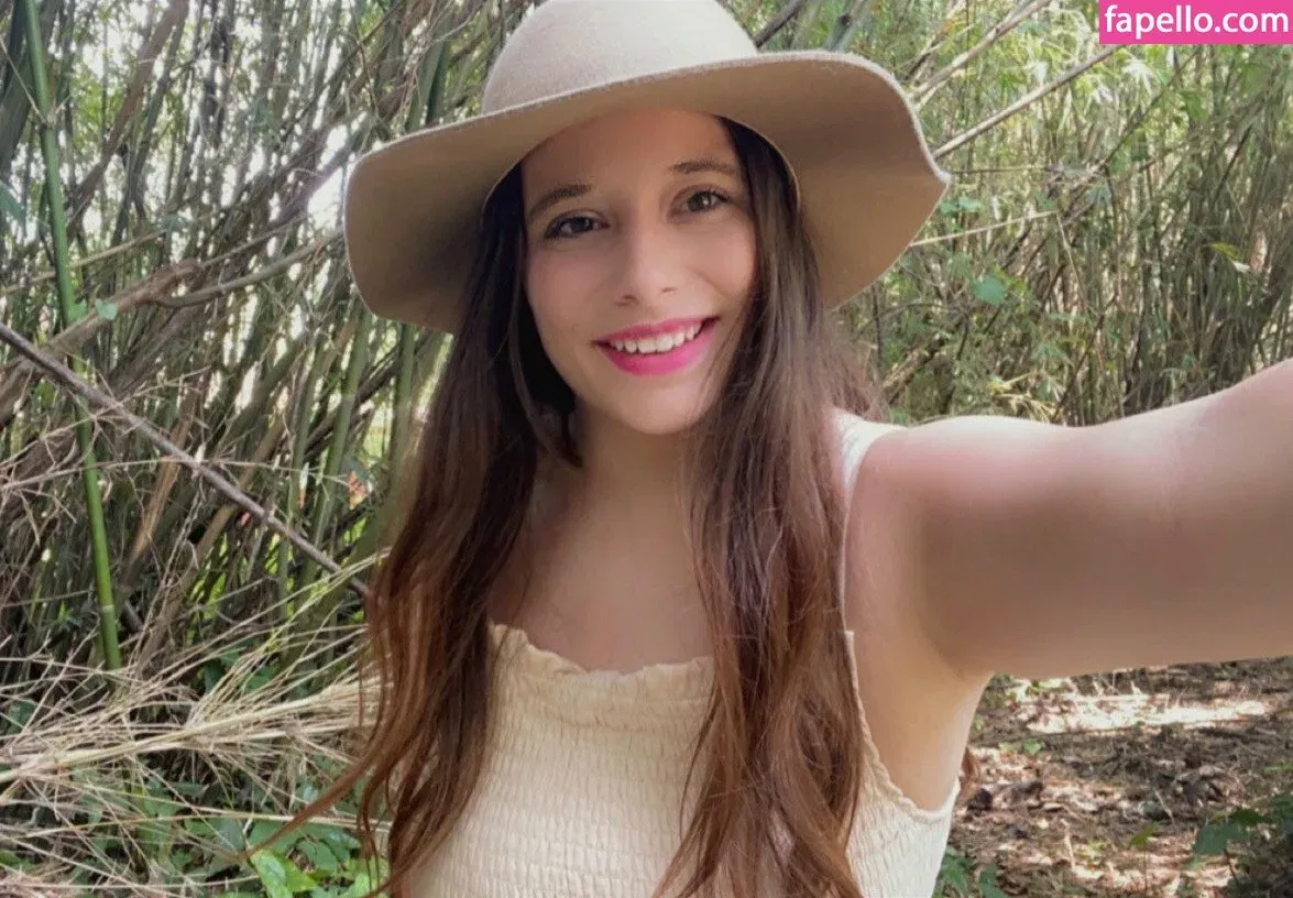 luckywithlola Onlyfans Photo Gallery 