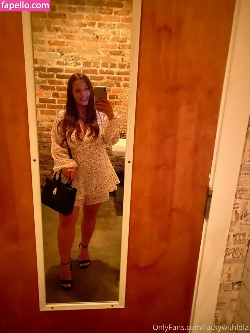 luckywithlola Onlyfans Photo Gallery 