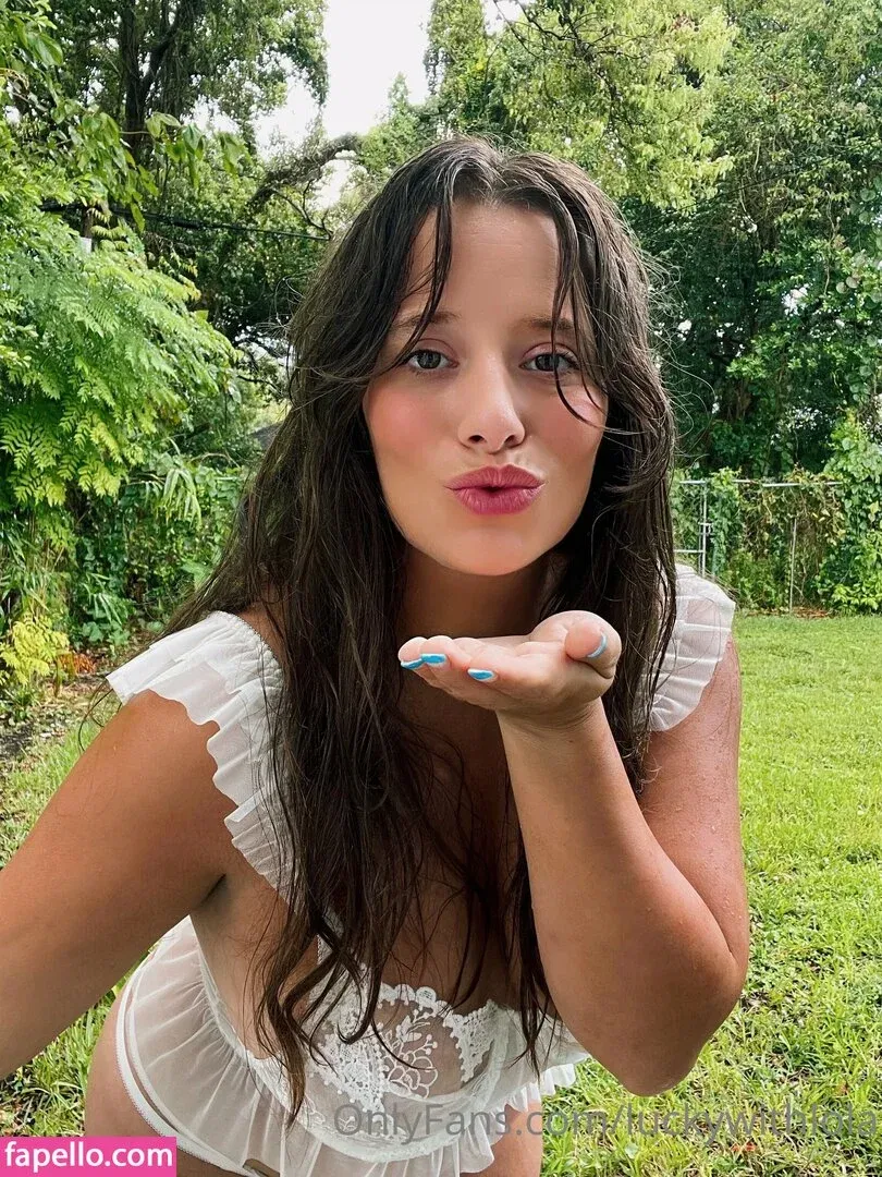 luckywithlola Onlyfans Photo Gallery 