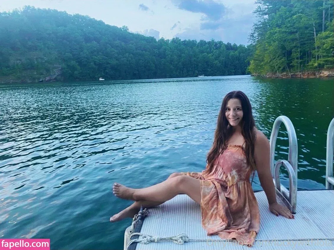 luckywithlola Onlyfans Photo Gallery 