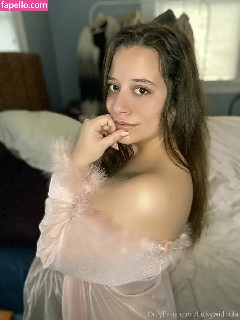 luckywithlola Onlyfans Photo Gallery 