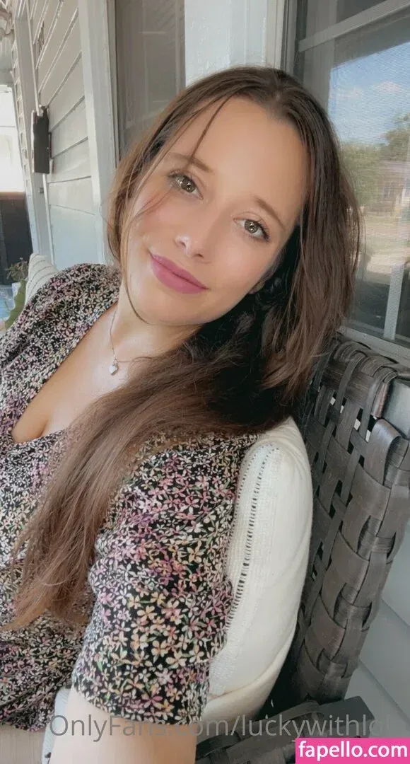 luckywithlola Onlyfans Photo Gallery 