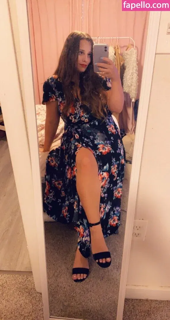 luckywithlola Onlyfans Photo Gallery 