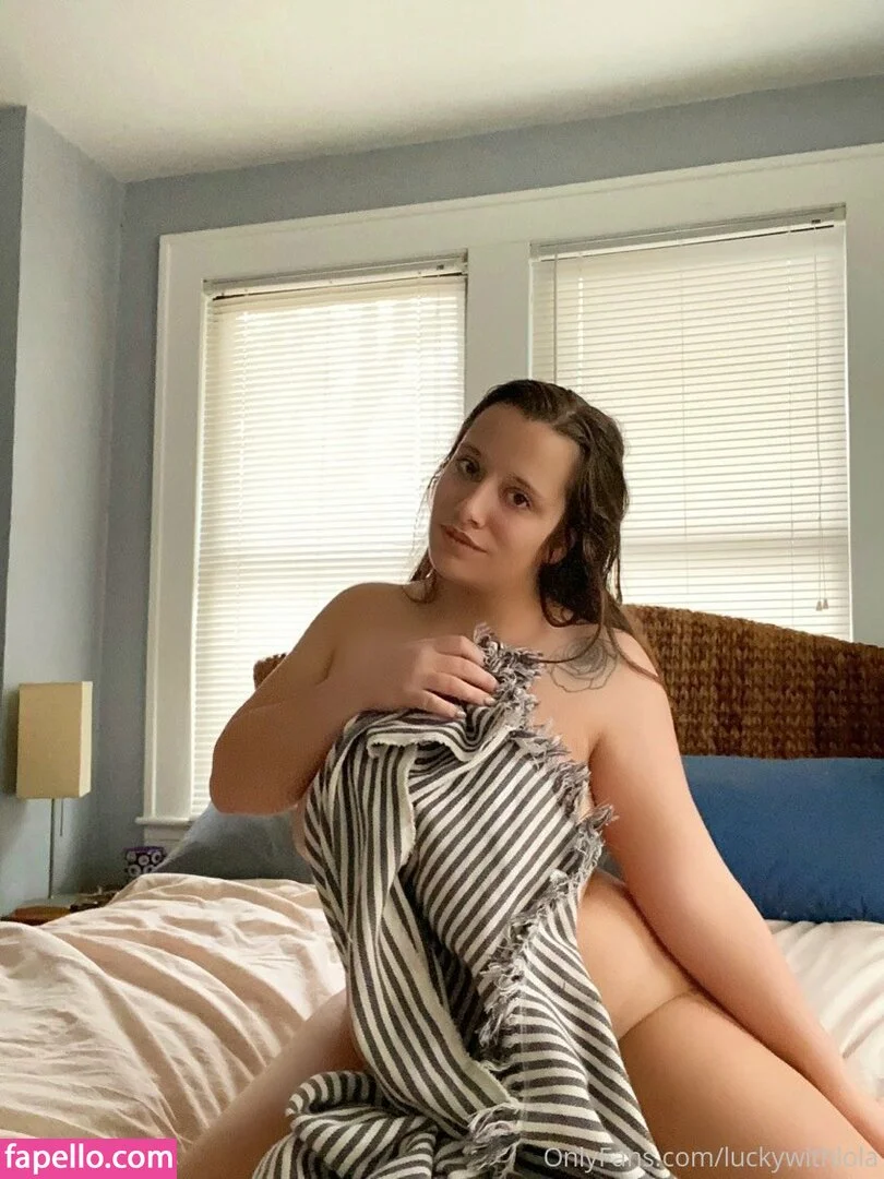 luckywithlola Onlyfans Photo Gallery 