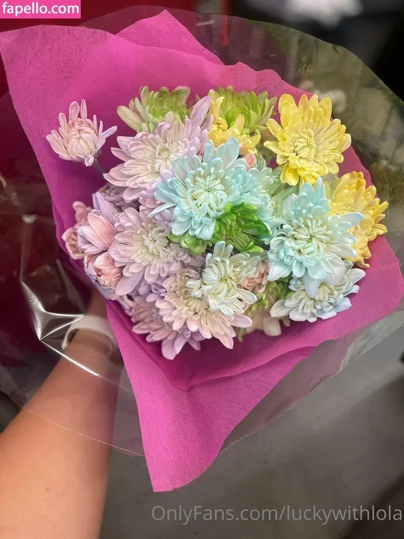 luckywithlola Onlyfans Photo Gallery 