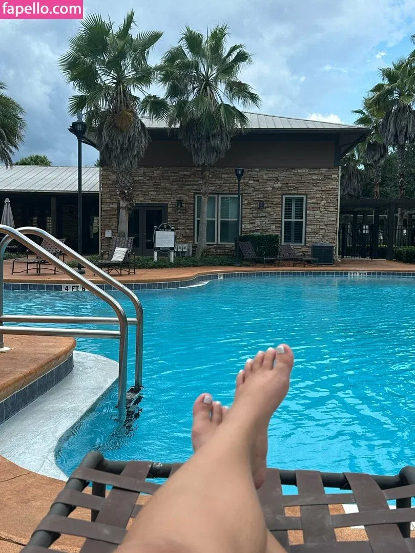 luckywithlola Onlyfans Photo Gallery 