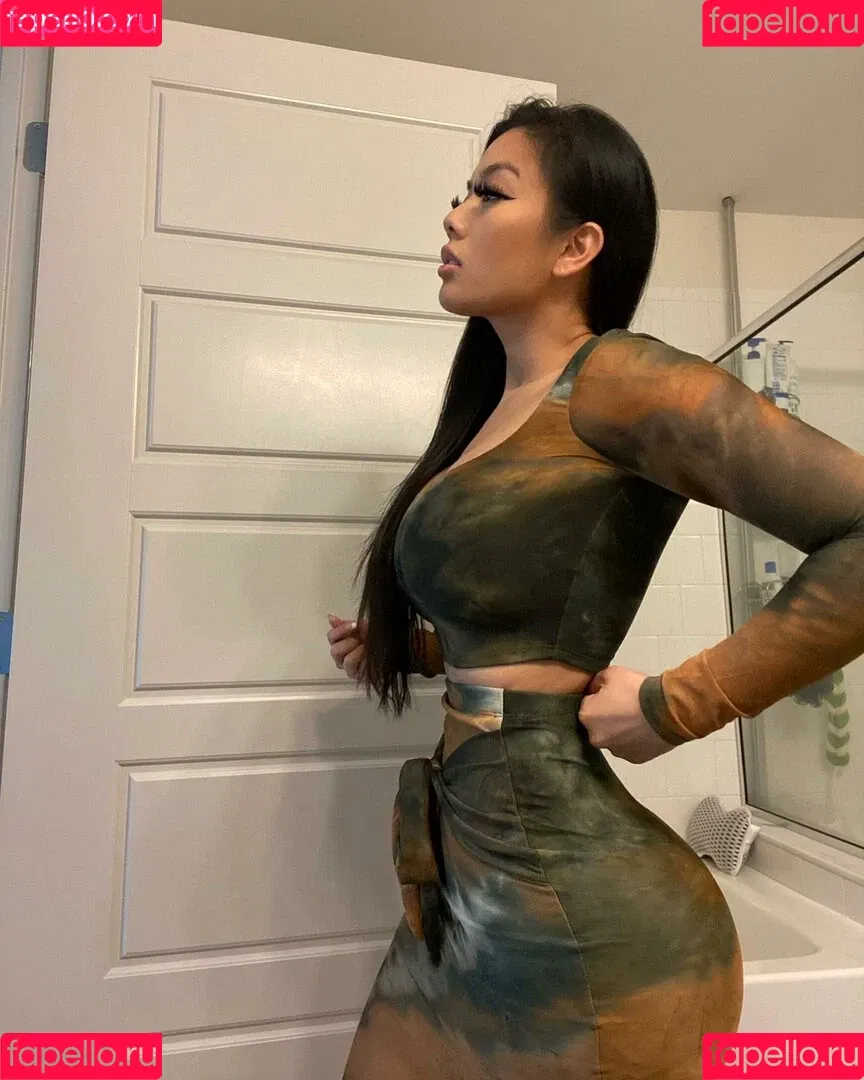 thathoneydip Onlyfans Photo Gallery 