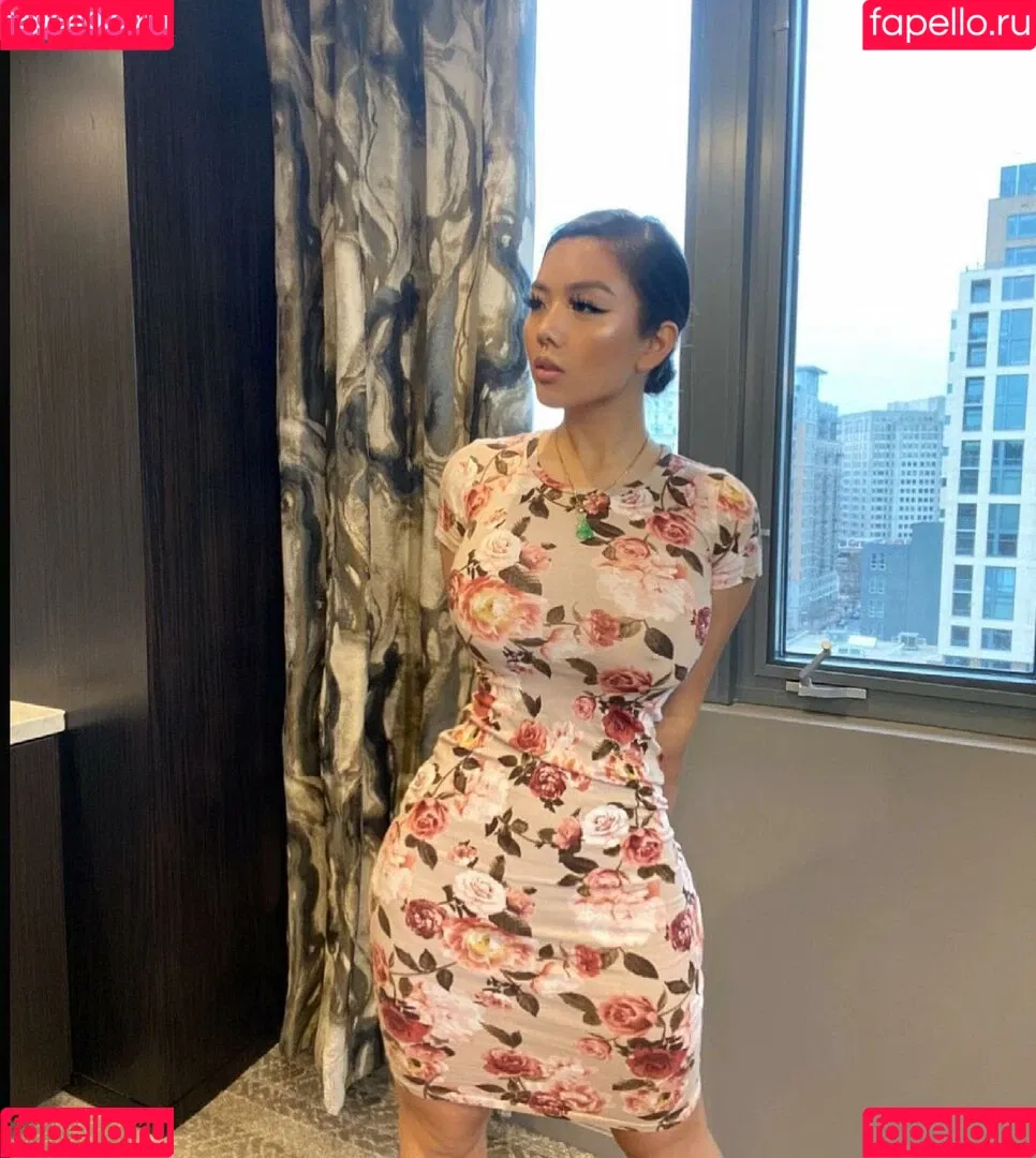 thathoneydip Onlyfans Photo Gallery 