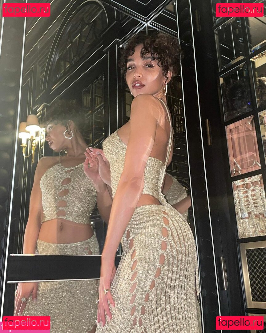 FKA Twigs / FKAtwigs / febbytwigs Onlyfans Photo Gallery 