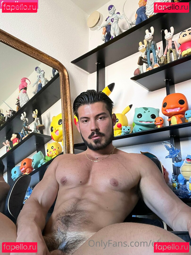 efureimu / efureimuu Onlyfans Photo Gallery 