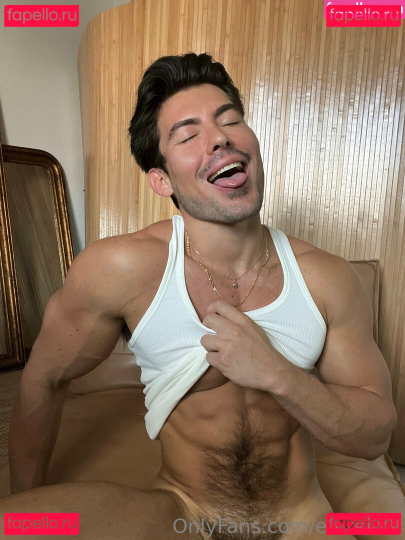 efureimu / efureimuu Onlyfans Photo Gallery 