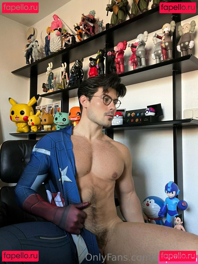 efureimu / efureimuu Onlyfans Photo Gallery 