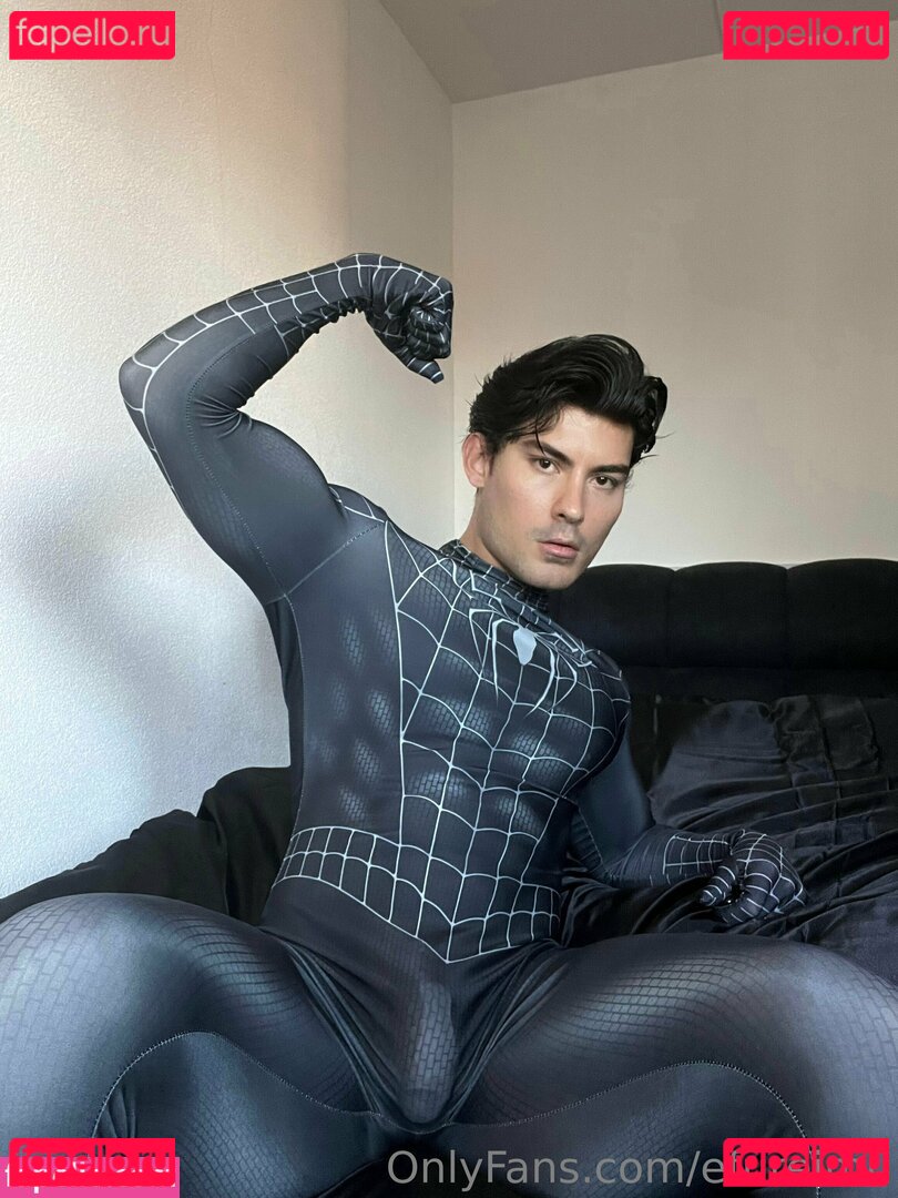 efureimu / efureimuu Onlyfans Photo Gallery 