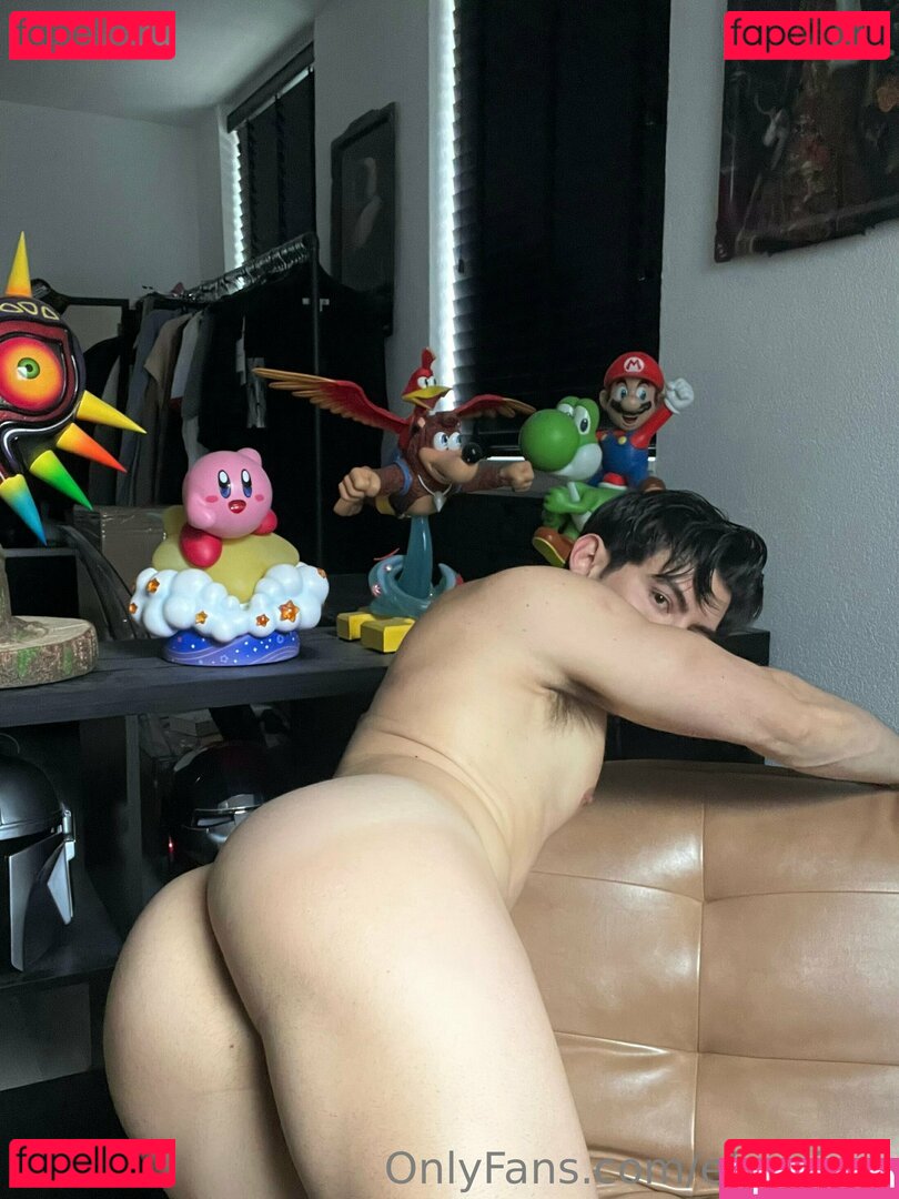 efureimu / efureimuu Onlyfans Photo Gallery 