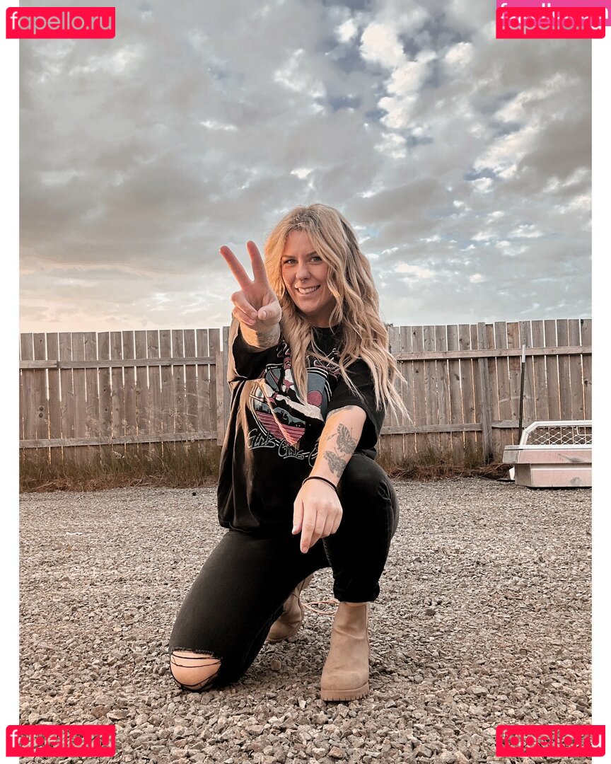 Meeghanxx / theminimegatron Onlyfans Photo Gallery 