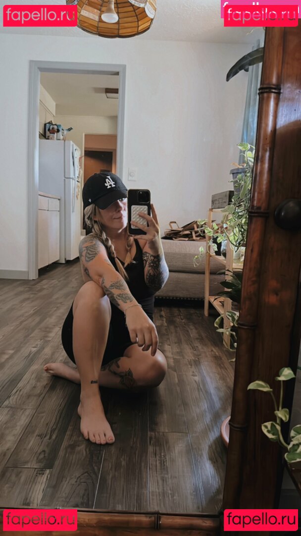 Meeghanxx / theminimegatron Onlyfans Photo Gallery 