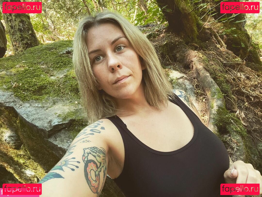 Meeghanxx / theminimegatron Onlyfans Photo Gallery 