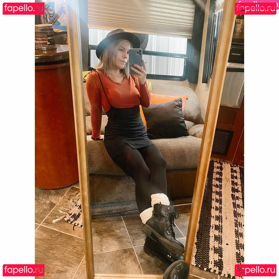 Meeghanxx / theminimegatron Onlyfans Photo Gallery 