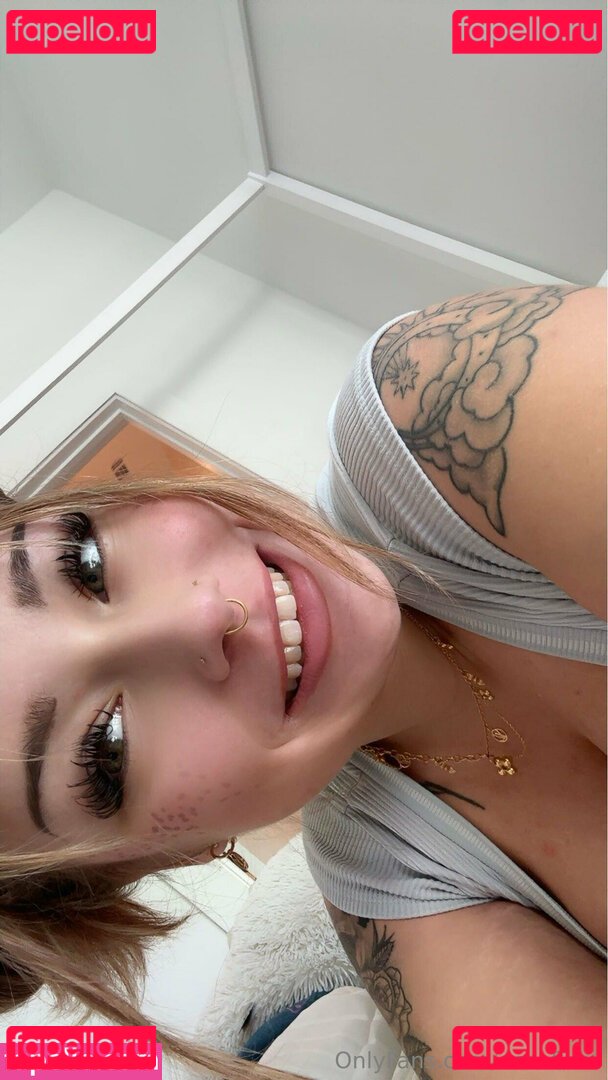 desi.f1ora / desi.flora Nude Onlyfans Photo 32