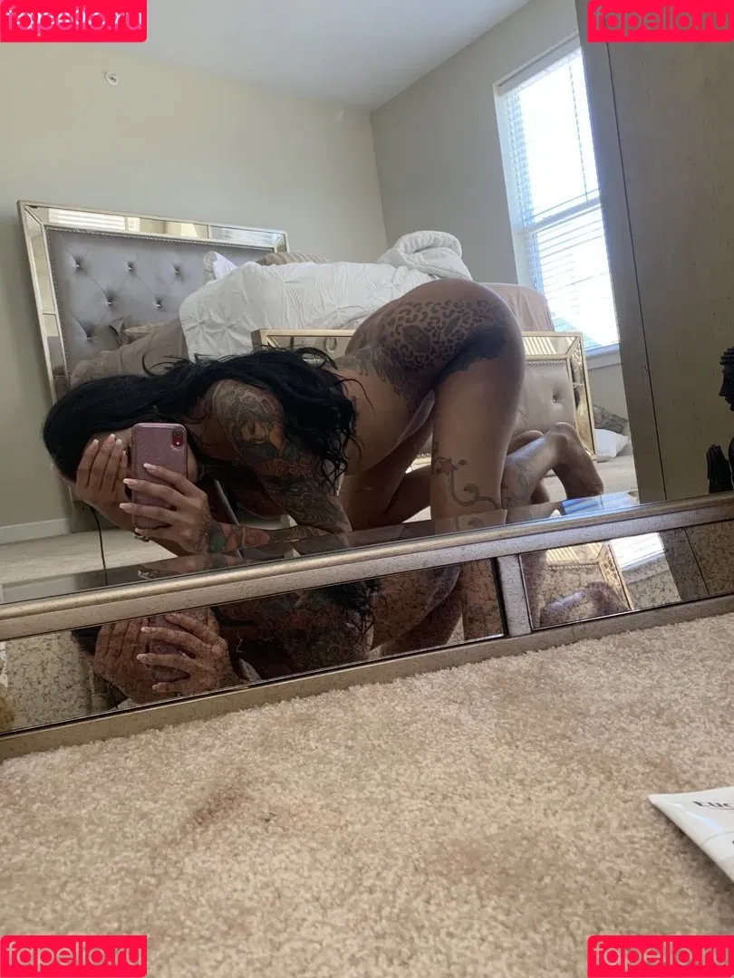 PrettyRedz Onlyfans Photo Gallery 