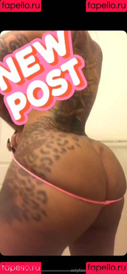 PrettyRedz Onlyfans Photo Gallery 