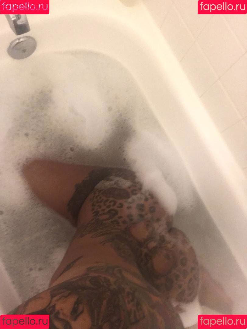 PrettyRedz Onlyfans Photo Gallery 