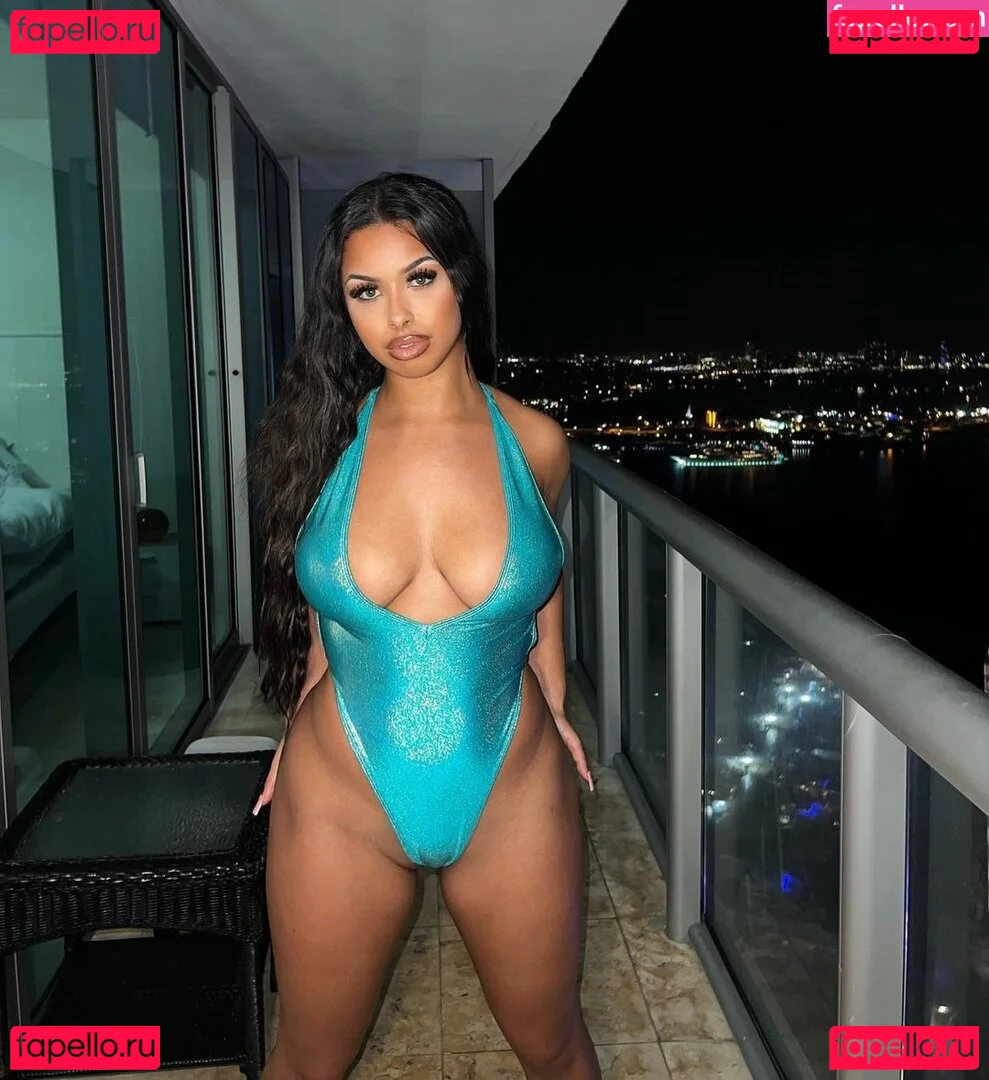 Amira Khalil Onlyfans Photo Gallery 