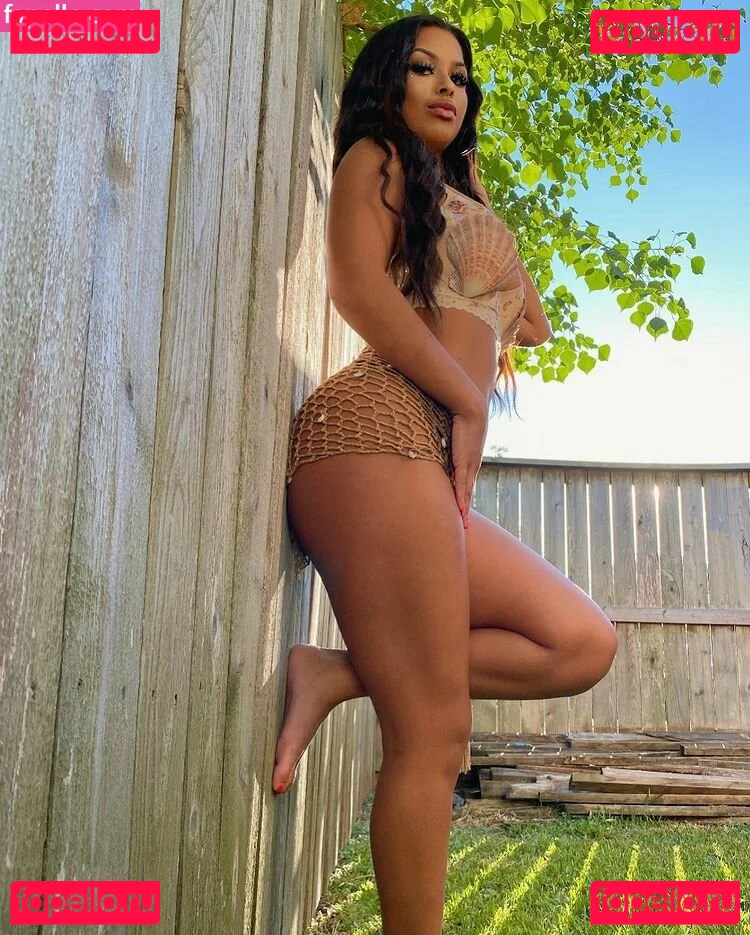 Amira Khalil Onlyfans Photo Gallery 