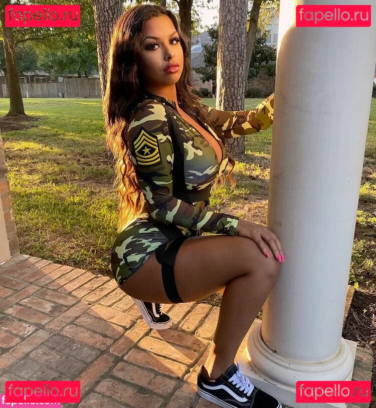 Amira Khalil Onlyfans Photo Gallery 