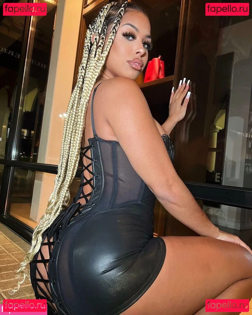 Amira Khalil Onlyfans Photo Gallery 