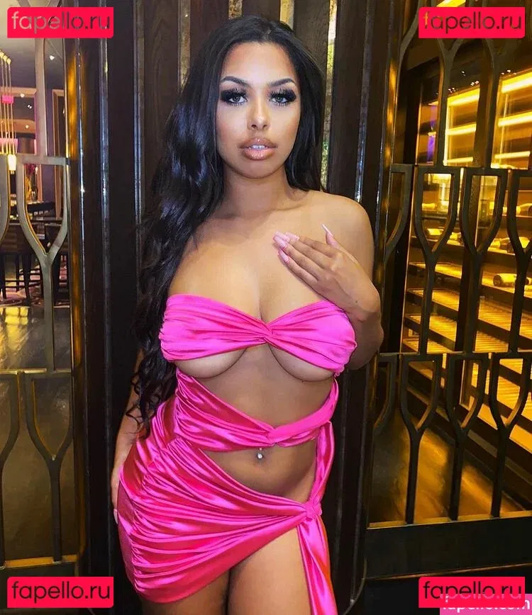 Amira Khalil Onlyfans Photo Gallery 