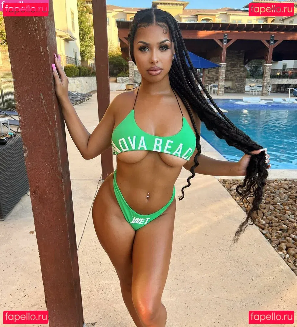 Amira Khalil Onlyfans Photo Gallery 